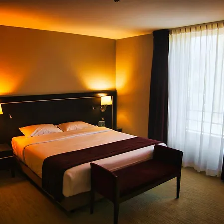 Amicitia - & Restaurant מלון 4*